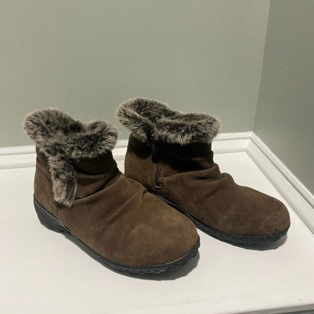 All Weather Brown Faux Suede/Fur Ankle Boots by Khombu-size 7